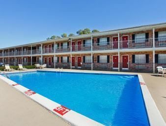Hotel Super 8 Monroe West