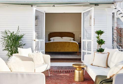 Bed & Breakfast Captain Lord Mansion