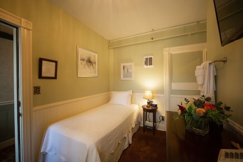 Posada Inn At St John