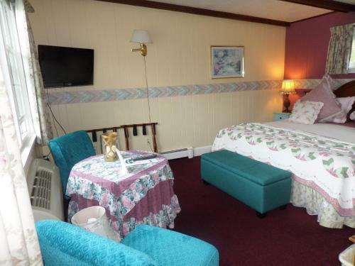 Claddagh Motel & Suites