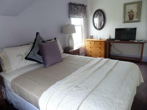 Claddagh Motel & Suites