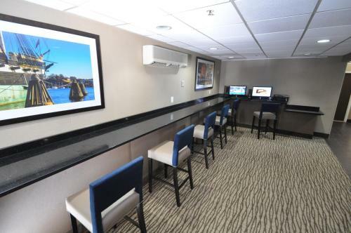 Merit Hotel & Suites