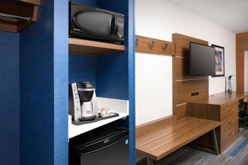 College Park Hotel & Suites