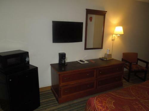 Super 8 Motel Waldorf