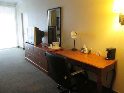 Hotel Howard Johnson Express Inn Amherst Hadley