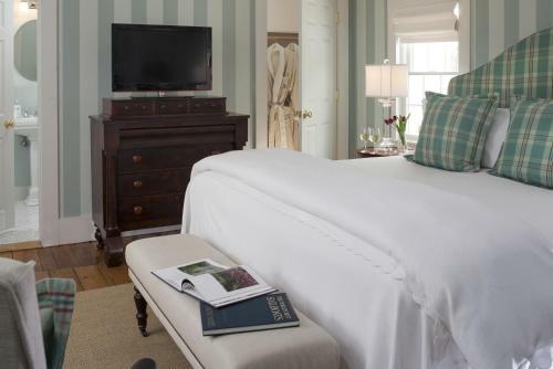 Bed & Breakfast Chatham Gables Inn
