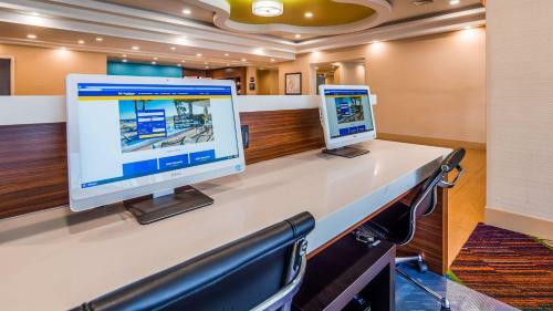 The North Shore Hotel