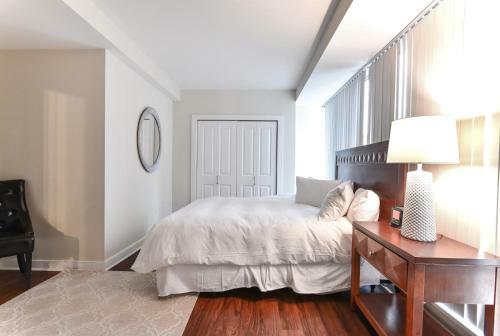 Luxury Apartments Steps Away From Massachusetts General Hospital