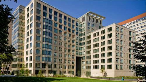 Luxury Apartments Steps Away From Massachusetts General Hospital