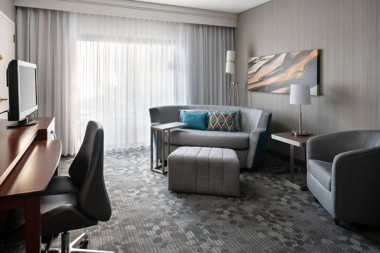 Hotel Courtyard By Marriott Phoenix Camelback