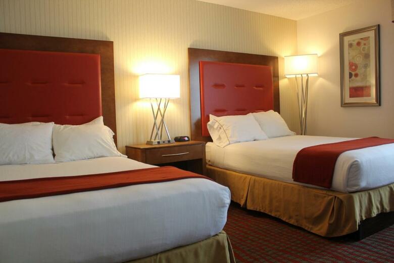 Holiday Inn Express Boston/milford Hotel