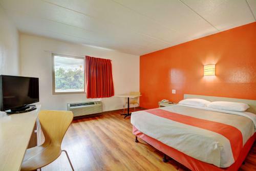 Motel 6 Providence East