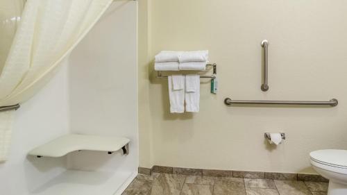 Cobblestone Hotel & Suites - Beulah