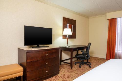 Hotel Doubletree By Hilton Grand Rapids-airport