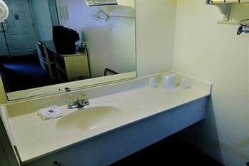 Motel 6 Flint