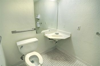 Motel 6 Flint