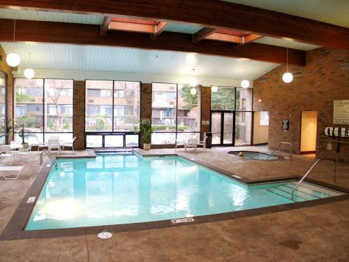 Crowne Plaza Hotel Grand Rapids - Airport