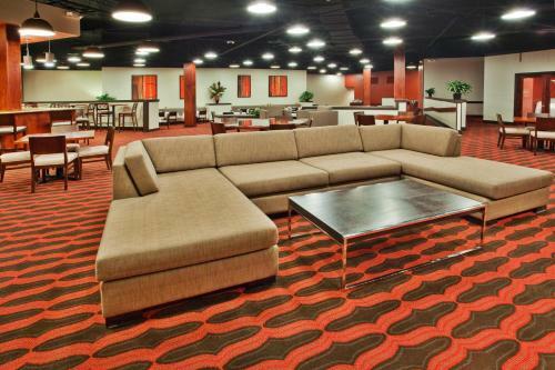 Crowne Plaza Hotel Grand Rapids - Airport