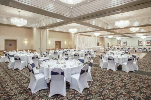 Crowne Plaza Hotel Grand Rapids - Airport