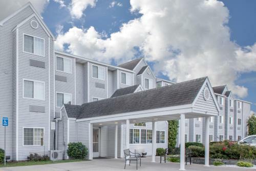 Hotel Microtel Inn And Suites Manistee