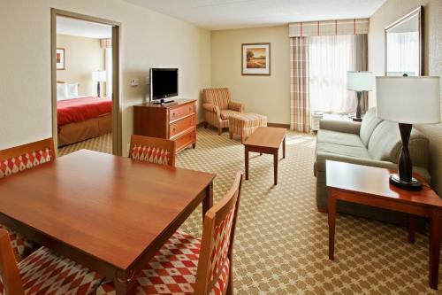 Hotel Country Inn & Suites Saginaw