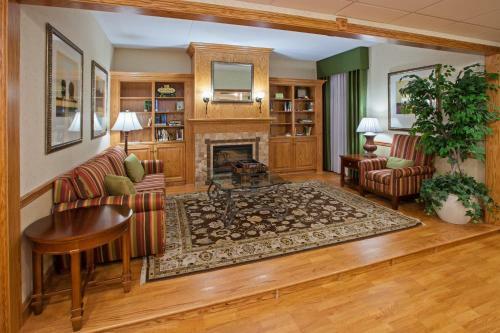 Hotel Country Inn & Suites Saginaw