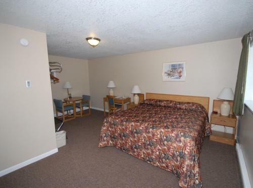 Wayside Motel