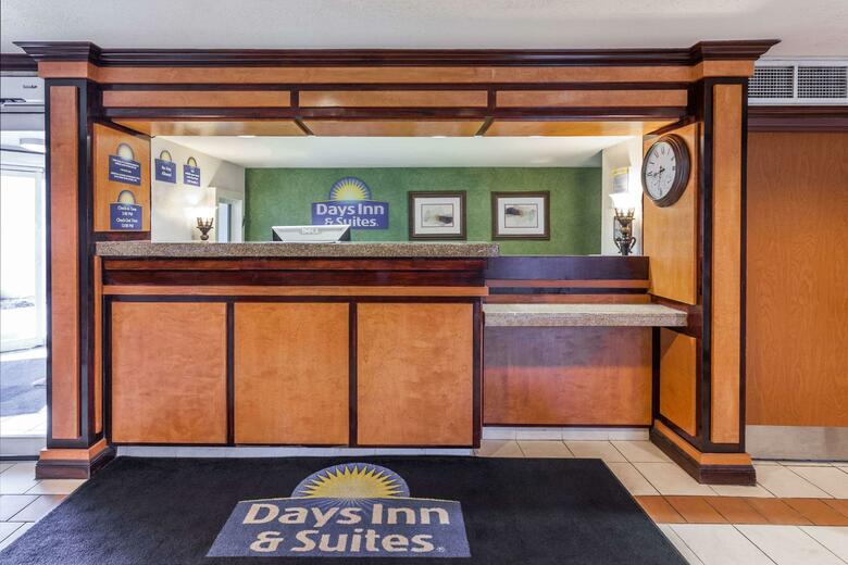 Hotel Days Inn & Suites By Wyndham Warren