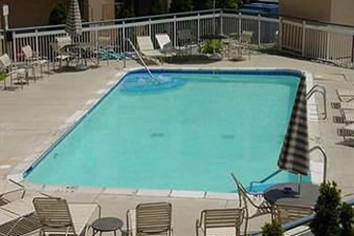 Hotel Days Inn & Suites By Wyndham Warren