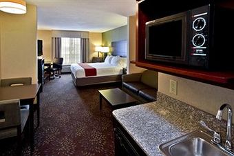 Holiday Inn Express Hotel & Suites Woodhaven