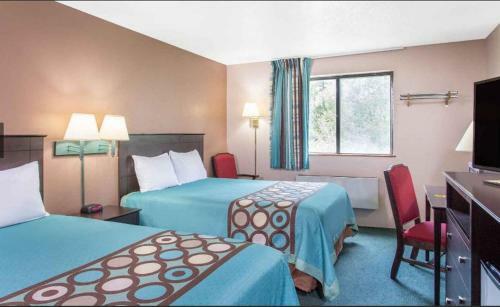 Hotel Super 8 By Wyndham Austin Mn