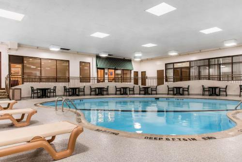 Hotel Comfort Inn Airport Bloomington