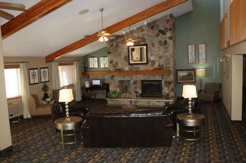 Hotel Americinn By Wyndham Little Falls
