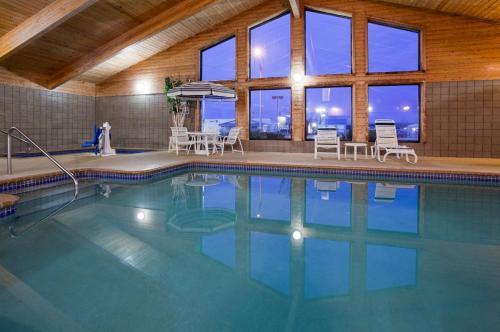 Hotel Americinn By Wyndham Little Falls