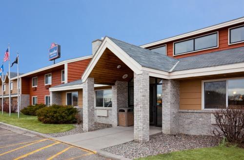Hotel Americinn By Wyndham Little Falls