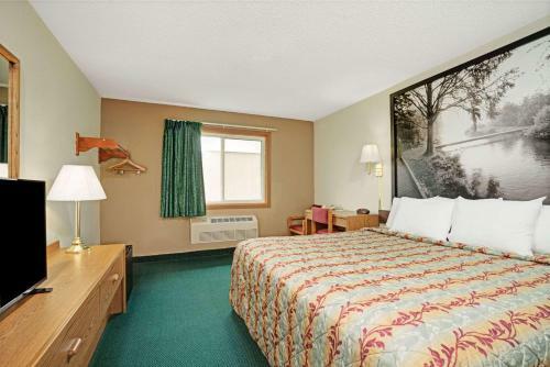 Hotel Super 8 By Wyndham Rogers Minnesota