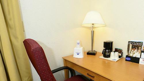 Motel Americas Best Value Inn And Suites St. Cloud