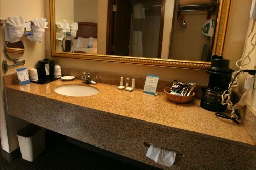 Hotel Baymont By Wyndham Hattiesburg