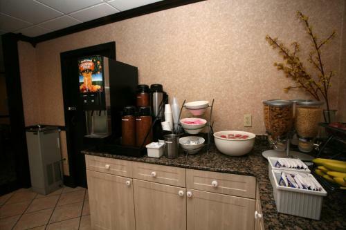 Hotel Baymont By Wyndham Hattiesburg