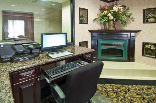 Hotel Baymont By Wyndham Hattiesburg