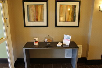 Holiday Inn Express Hotel & Suites Starkville
