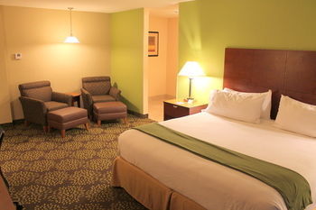 Holiday Inn Express Hotel & Suites Starkville