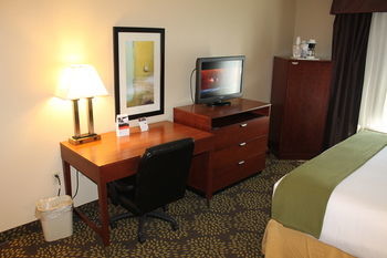 Holiday Inn Express Hotel & Suites Starkville
