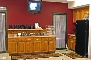 Holiday Inn Express Hotel & Suites Starkville