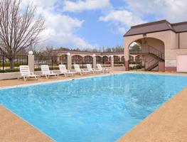Holiday Inn Express Hotel & Suites Starkville