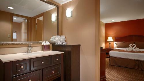 Hotel Best Western Plus Landing View Inn & Suites