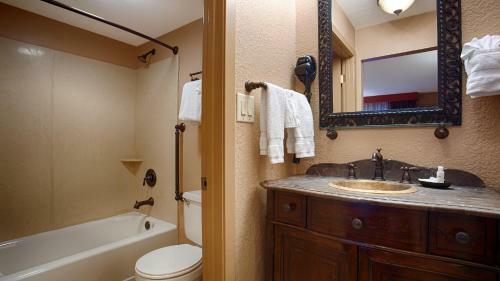 Hotel Best Western Plus Landing View Inn & Suites