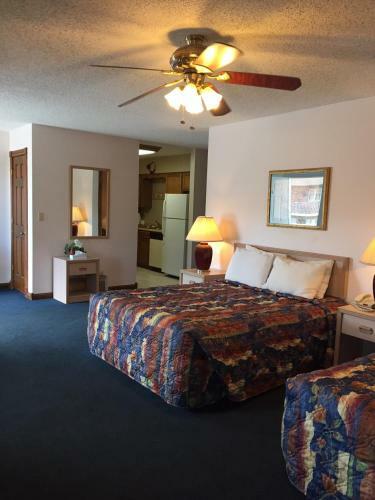 Motel Twelve Oaks Inn