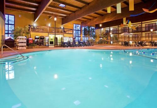 Hotel Holiday Inn At Six Flags Saint Louis
