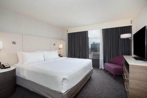 Crowne Plaza Hotel Kansas City Downtown